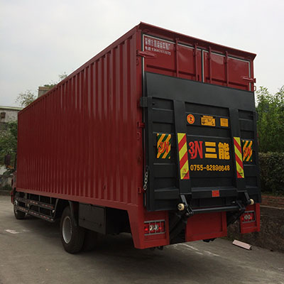 自升降尾板4米2貨車，提升運(yùn)輸效率與安全性的利器